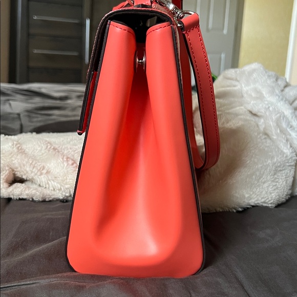 Louis Vuitton Cluny MM - NWT!! - Picture 10 of 11